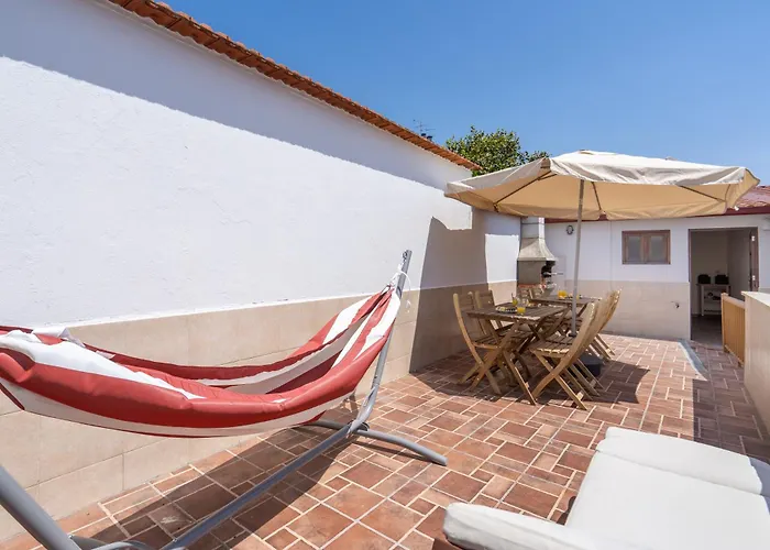 Host Wise - Spacious Duplex House - Jacuzzi & Terrace Porto