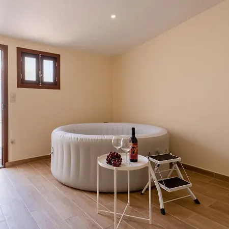 Host Wise - Spacious Duplex House - Jacuzzi & Terrace