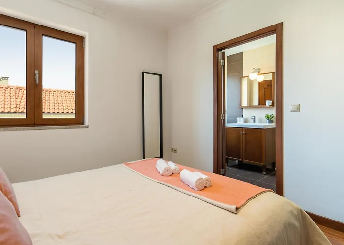 Σπίτι διακοπών Host Wise - Spacious Duplex House - Jacuzzi & Terrace