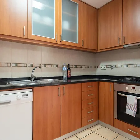Host Wise - Spacious Duplex House - Jacuzzi & Terrace * Oporto