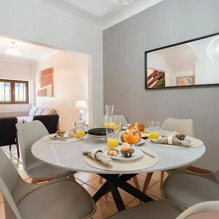 Host Wise - Spacious Duplex House - Jacuzzi & Terrace