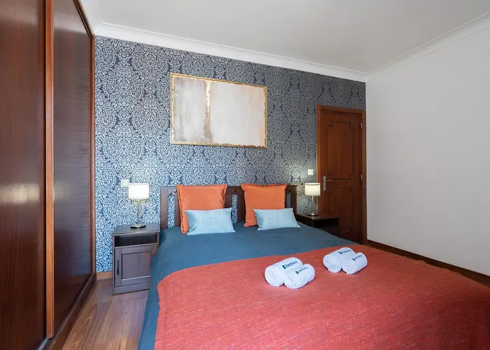 Host Wise - Spacious Duplex House - Jacuzzi & Terrace