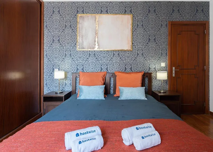 Host Wise - Spacious Duplex House - Jacuzzi & Terrace *