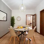 Σπίτι διακοπών Host Wise - Spacious Duplex House - Jacuzzi & Terrace Πόρτο