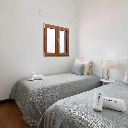 Host Wise - Spacious Duplex House - Jacuzzi & Terrace Casa de Férias *