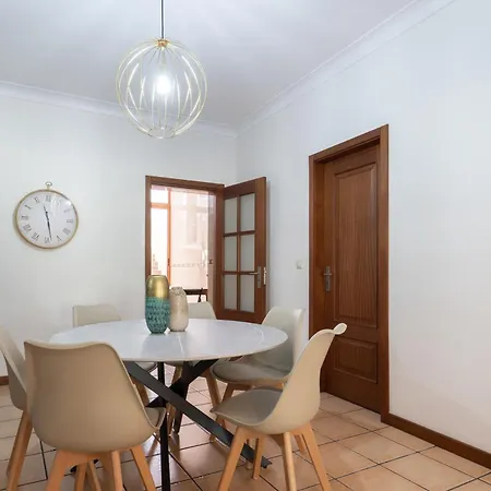 Host Wise - Spacious Duplex House - Jacuzzi & Terrace