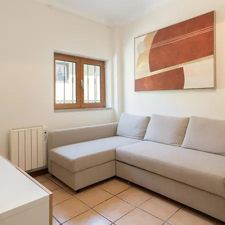 Host Wise - Spacious Duplex House - Jacuzzi & Terrace ポルト